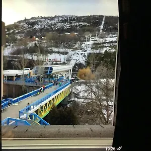 Pied De Piste Avec Terrasse Et Casier A Appartement